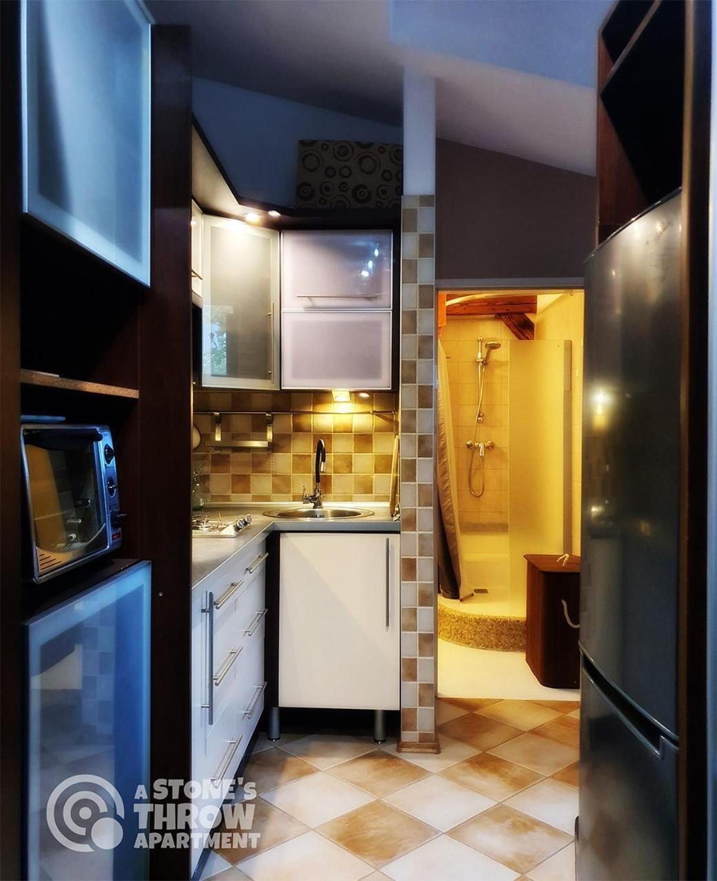 A Stone'S Throw Apartment Cracovie Extérieur photo